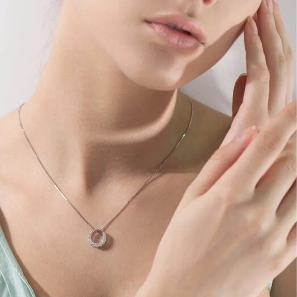 *NEW 925 Sterling Silver Diamond Circle Necklace - Picture 7 of 12